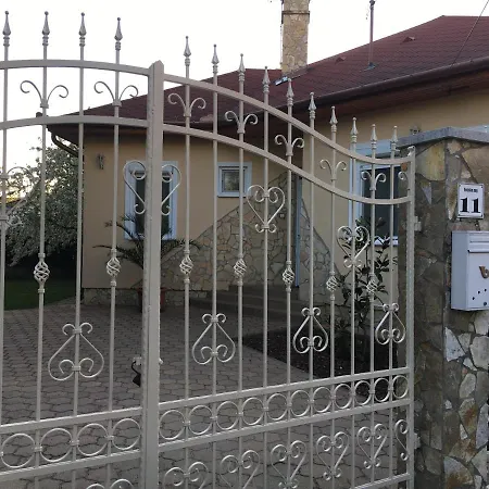 Дом отдыха Gal Vendeghaz 1 *
